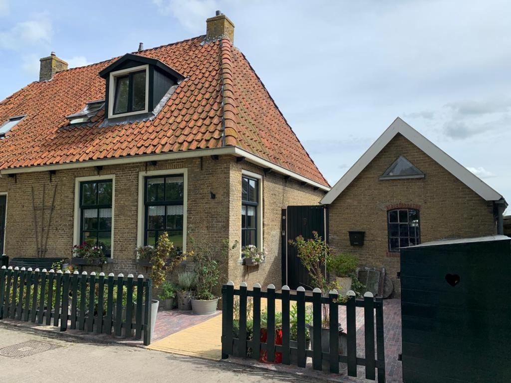 Vakantiehuis In Friesland Voor De Hele Familie Huns Εξωτερικό φωτογραφία
