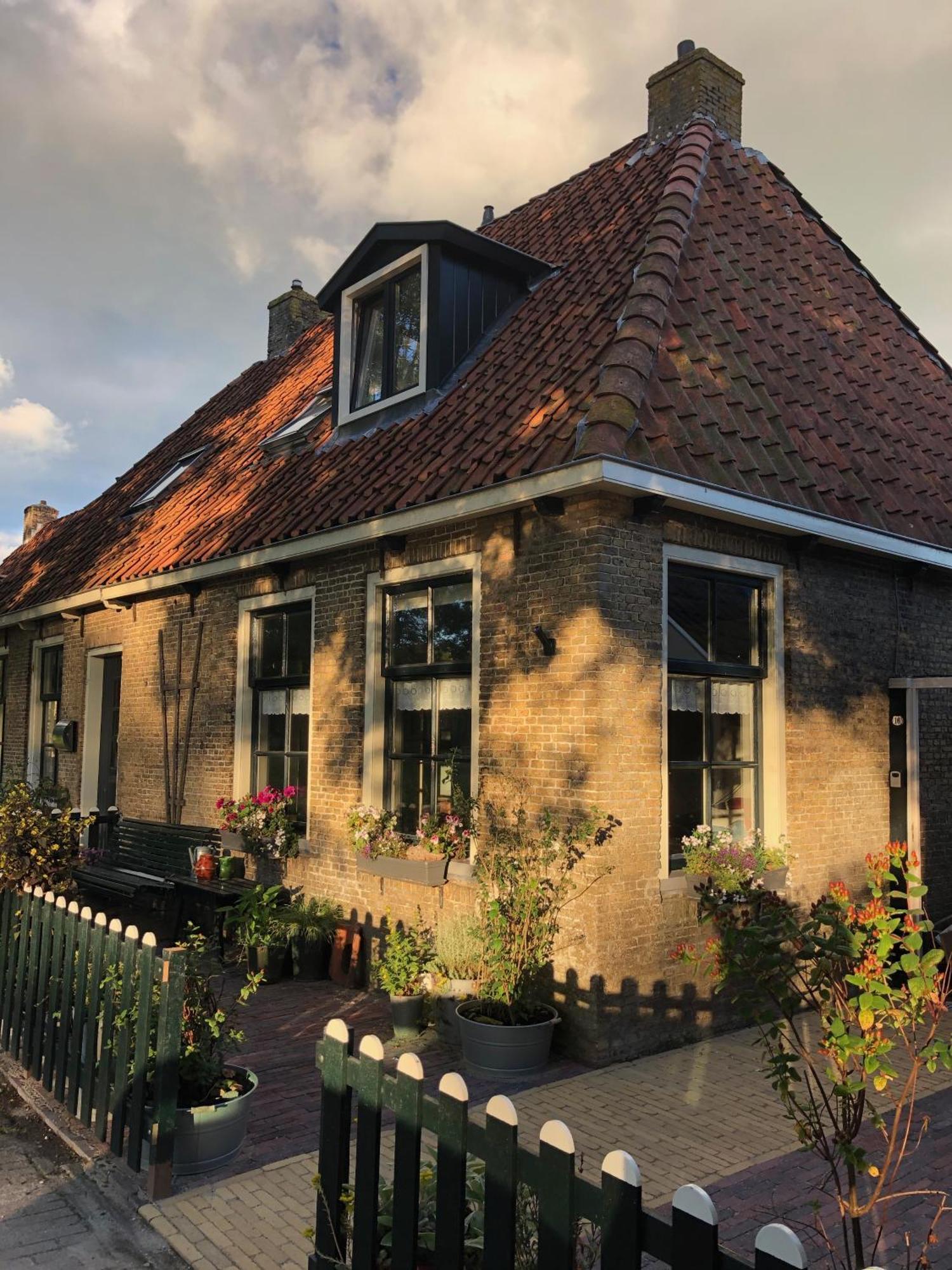Vakantiehuis In Friesland Voor De Hele Familie Huns Εξωτερικό φωτογραφία